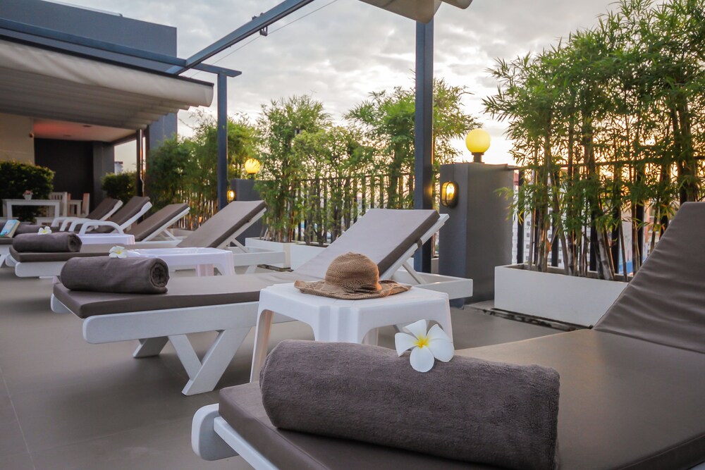 Sundeck