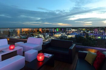 Hotel Bar