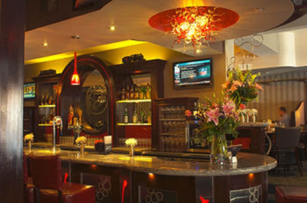 Hotel Bar