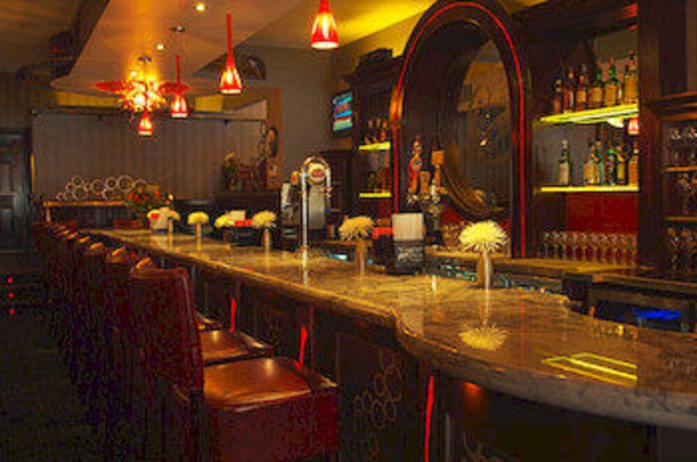 Hotel Bar