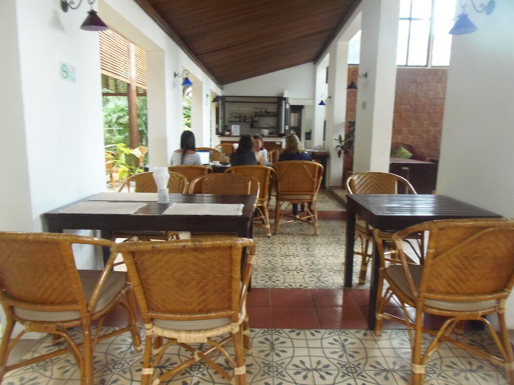 Coffee Shop