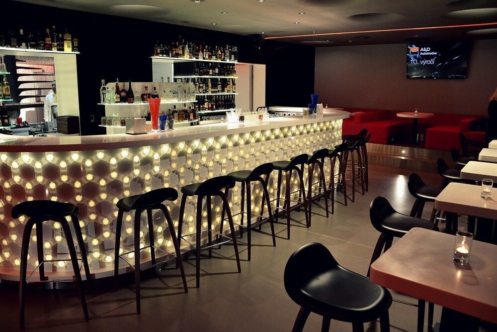 Hotel Bar