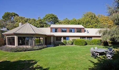 Altamont Lodge