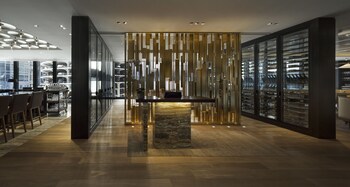 Hotel Lounge