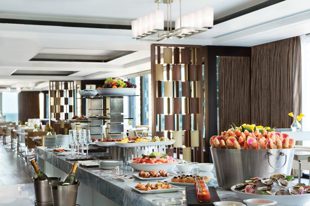 Executive Lounge