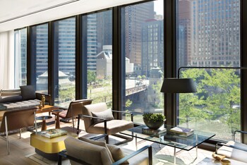 Hotel Lounge