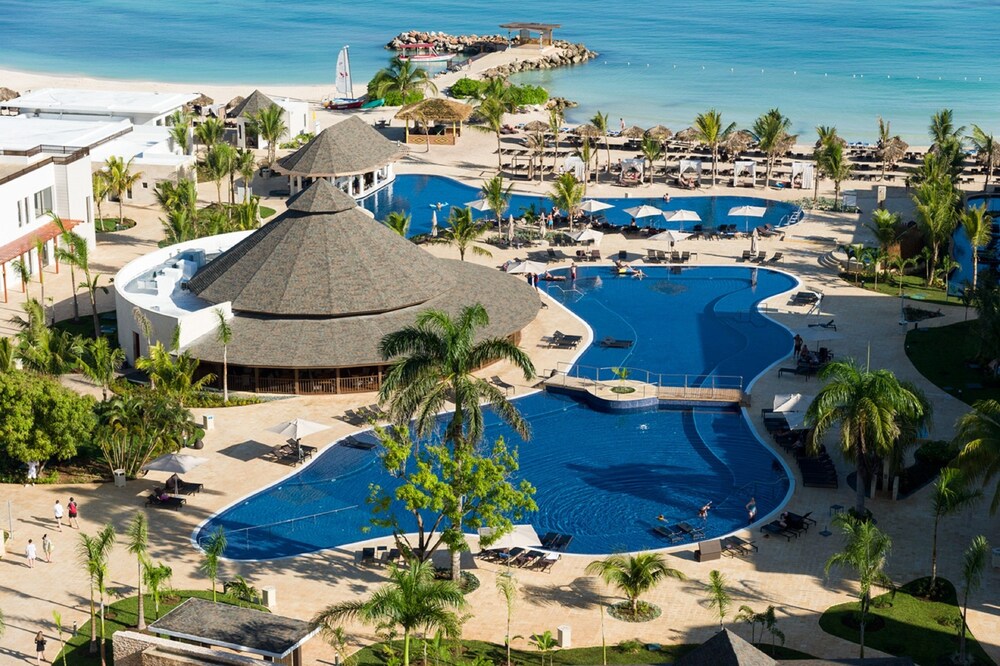 Outdoor pool, Royalton White Sands Montego Bay, An Autograph Collection All Inclusive Resort