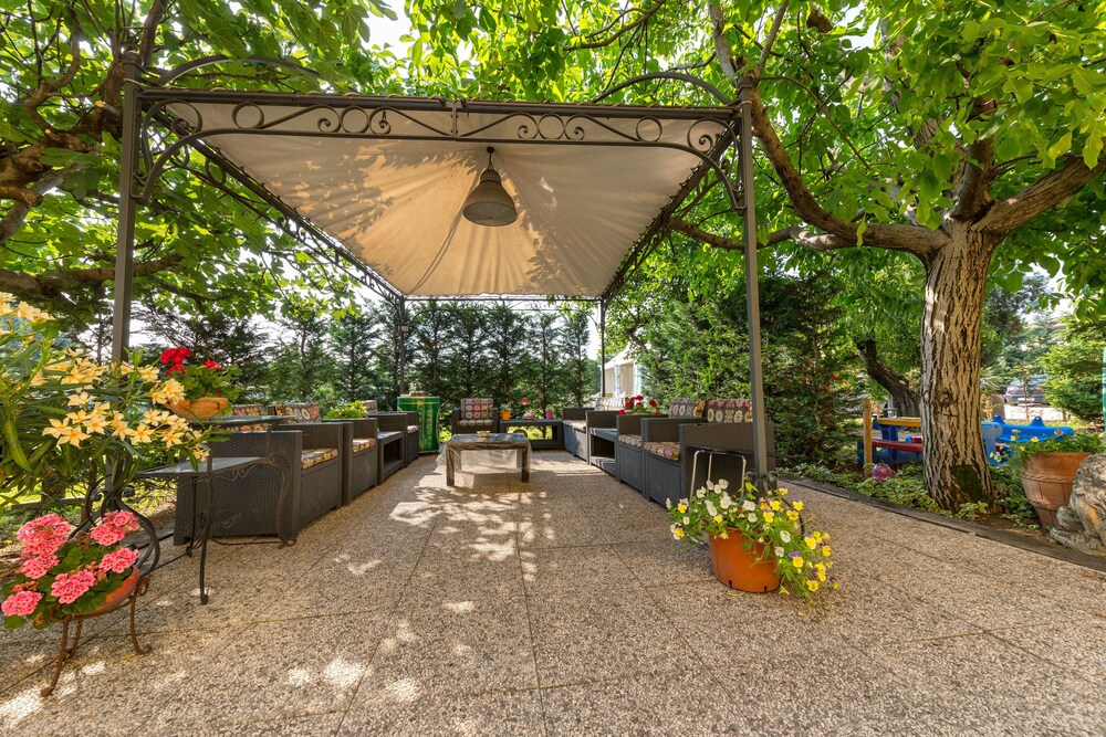 Outdoor Banquet Area