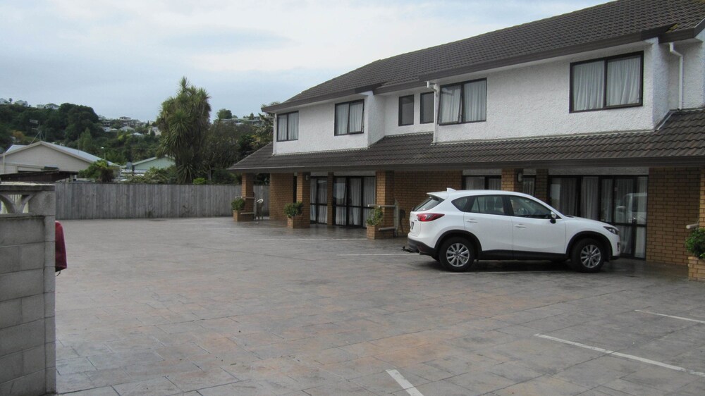 Courtyard View