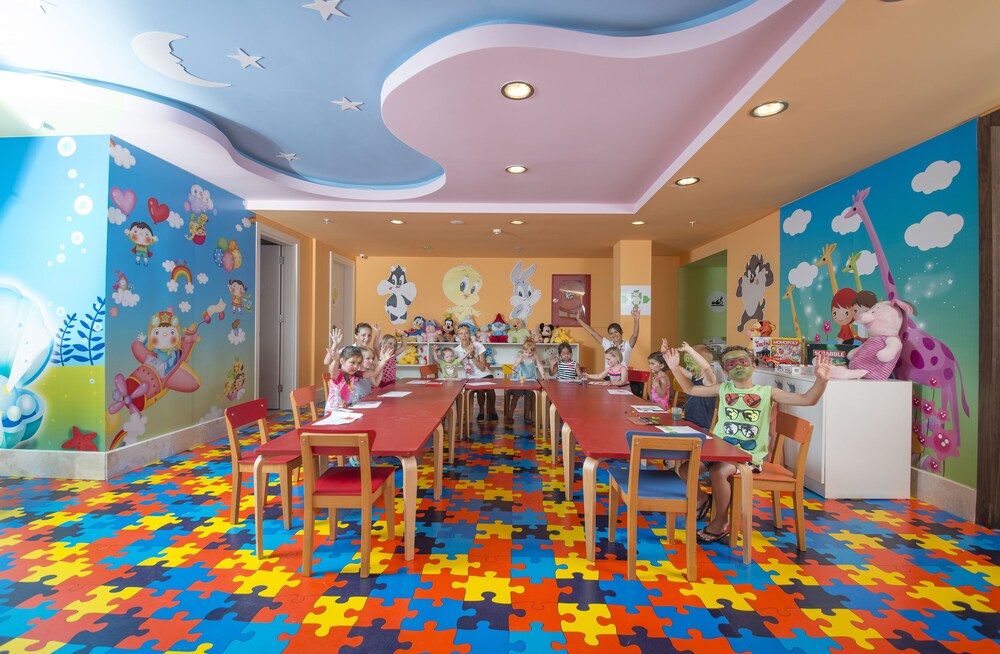 Childrens Play Area - Indoor