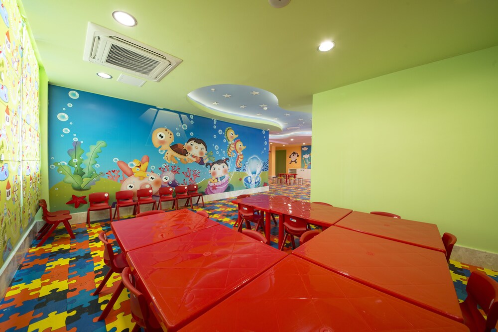 Childrens Play Area - Indoor
