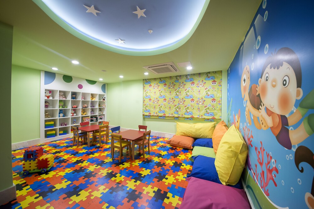 Childrens Play Area - Indoor
