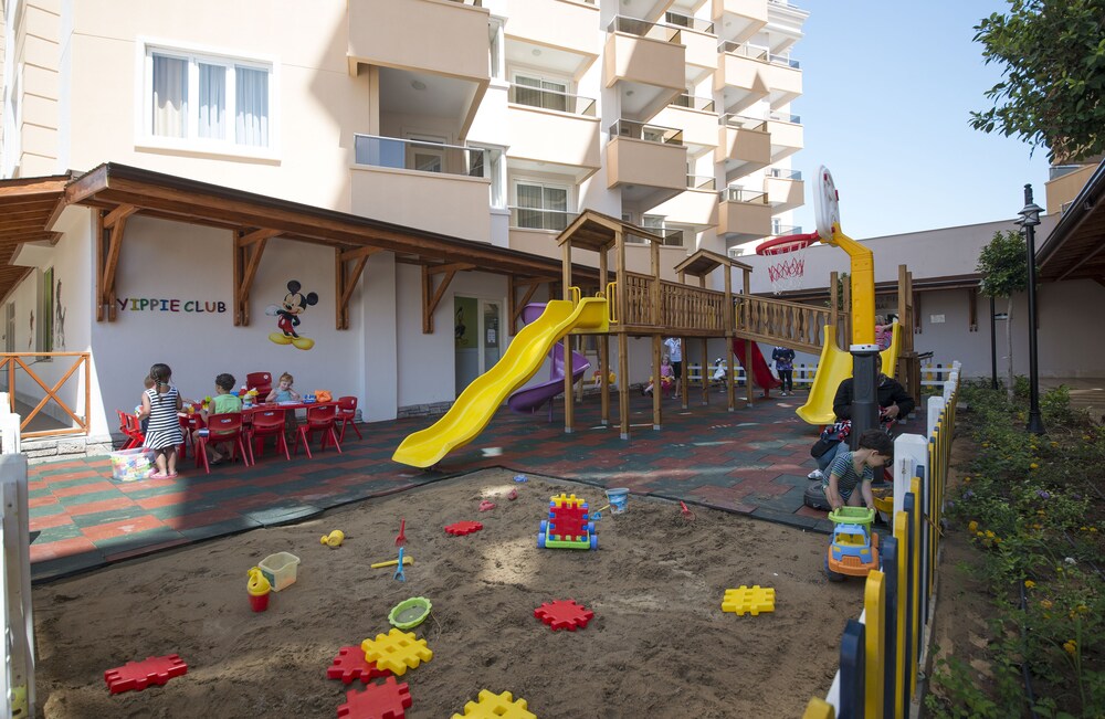 Childrens Play Area - Outdoor