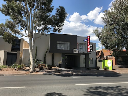 Hello Adelaide Motel and Apartments