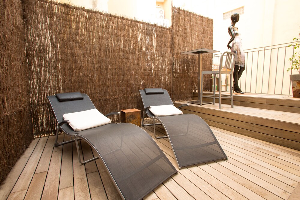 Sundeck