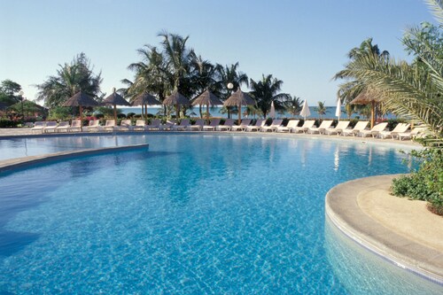 Royam Hotel
