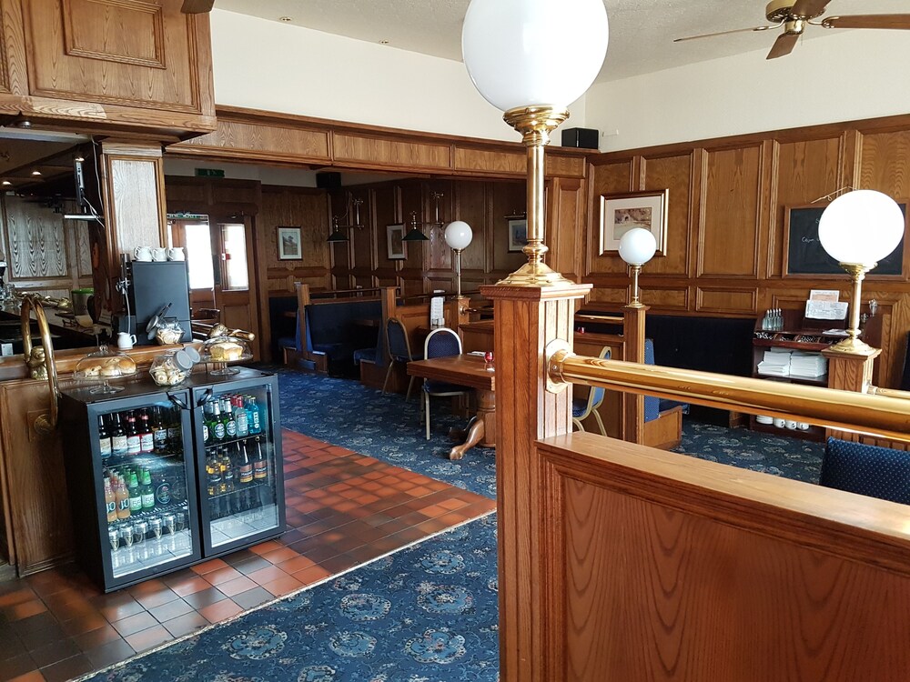 Hotel Bar