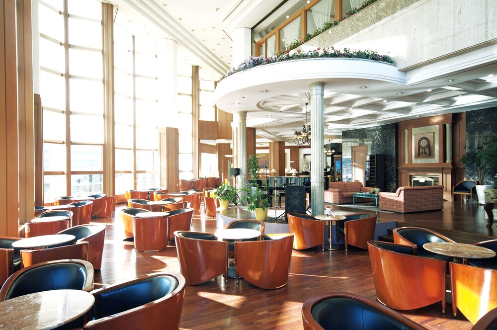 Hotel Lounge