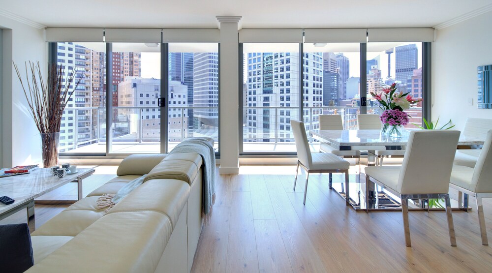 Penthouse, 3 Bedrooms - Living Area