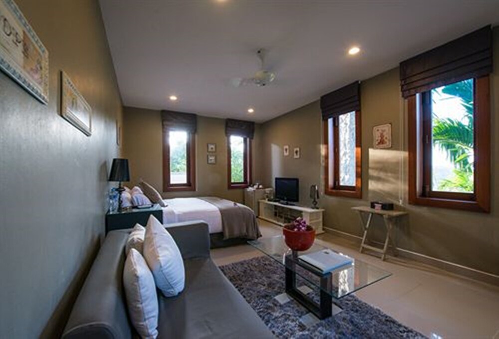 พื้นที่นั่งเล่น (Junior Suite 1 King Bed Ocean View)