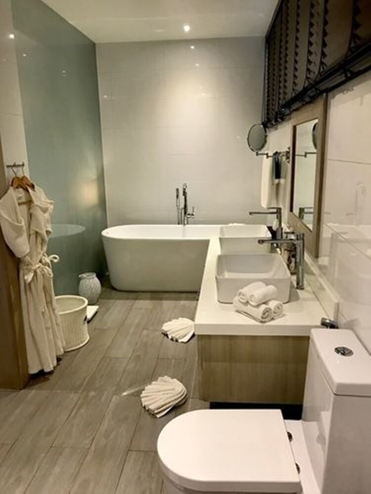 ห้องน้ำ (Grand Standard Room )