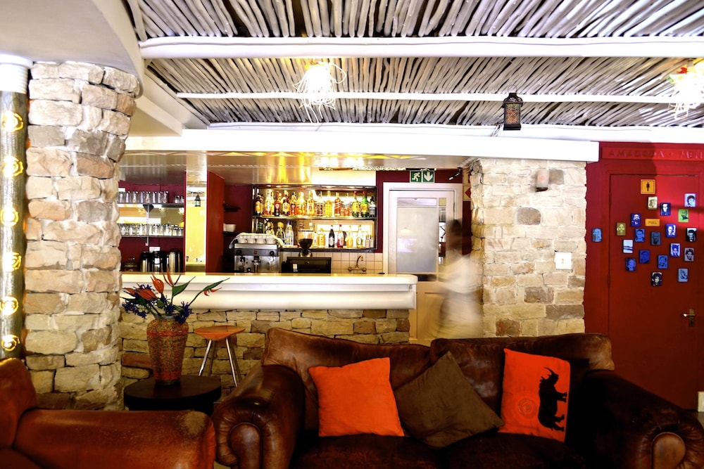 Hotel Lounge
