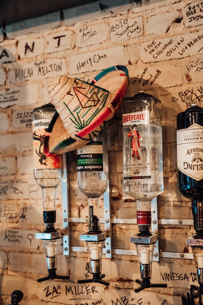 Hotel Bar