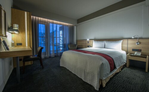 Simple Plus Hotel