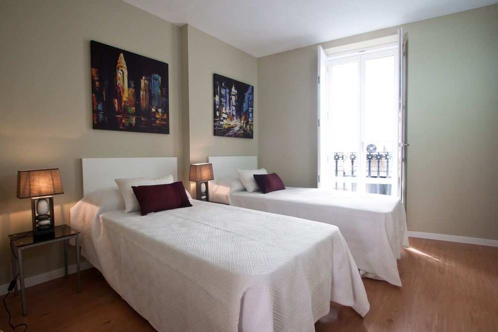 Apartment, 2 Bedrooms - Guestroom