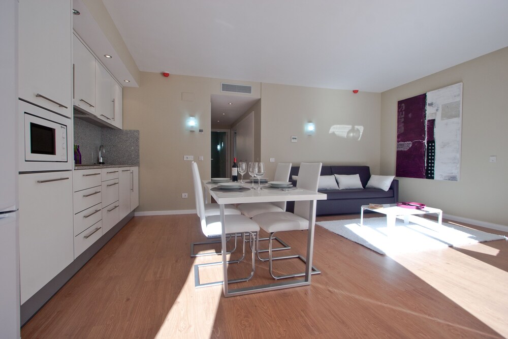 Apartment, 2 Bedrooms - Featured Image