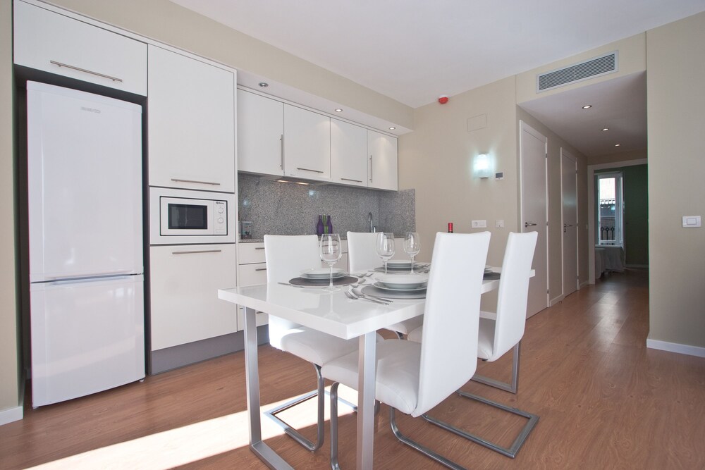 Apartment, 2 Bedrooms - Guestroom
