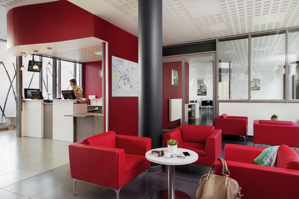 Lobby sitting area, Aparthotel Adagio access Paris Clichy