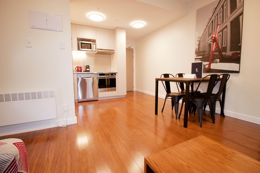 Premium Apartment, 1 Bedroom - Living Area