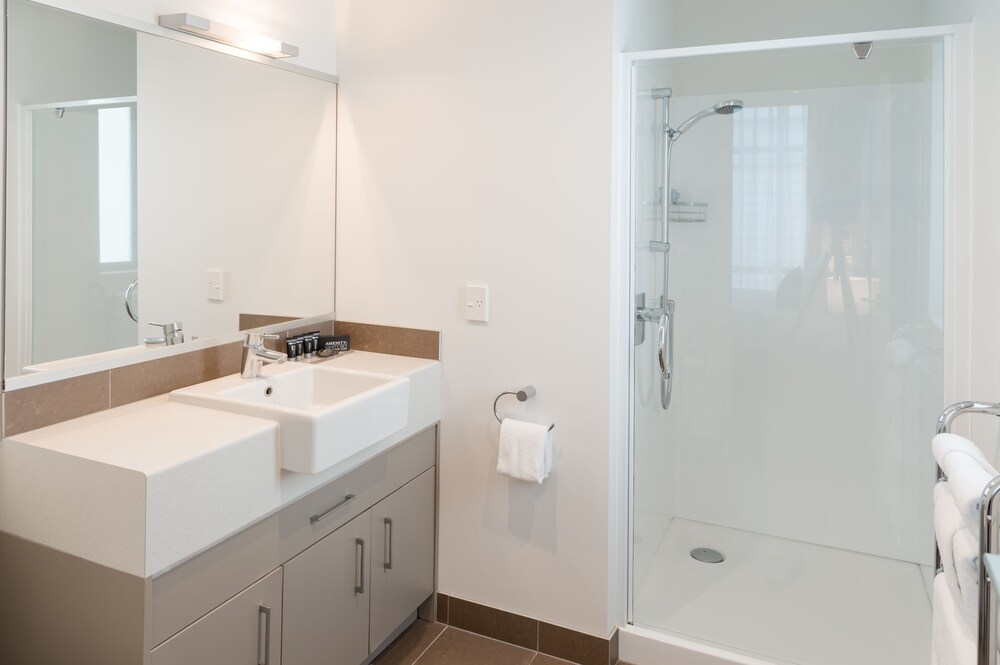 Executive Townhouse, 2 Bedrooms - Bathroom