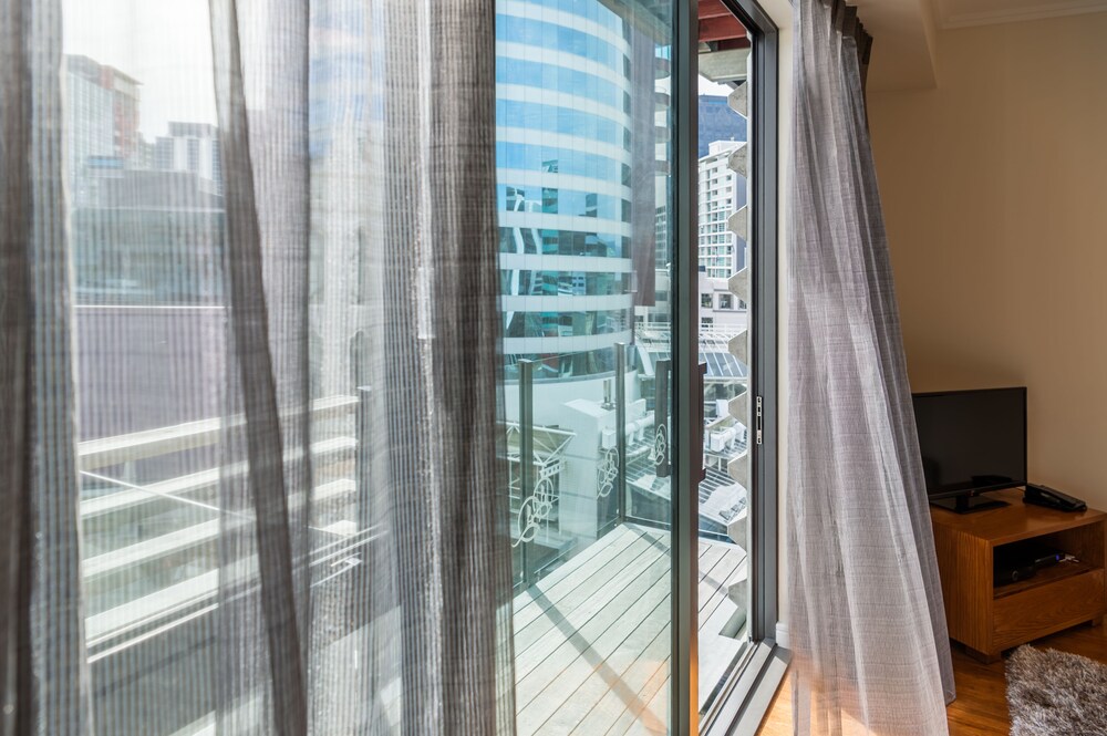 Suite, 1 Bedroom (North) - Balcony View
