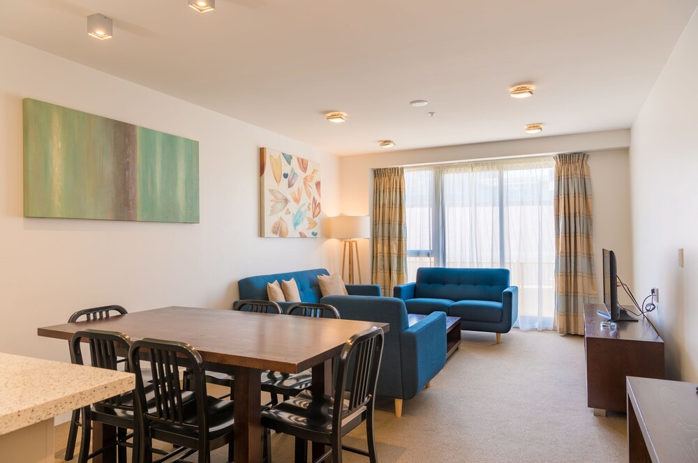 Suite, 2 Bedrooms - Living Room