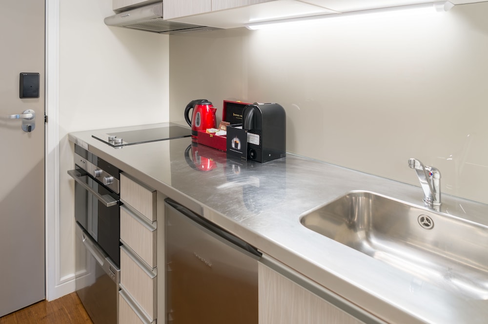 Studio (North) - In-Room Kitchen