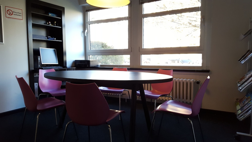 Food-Court