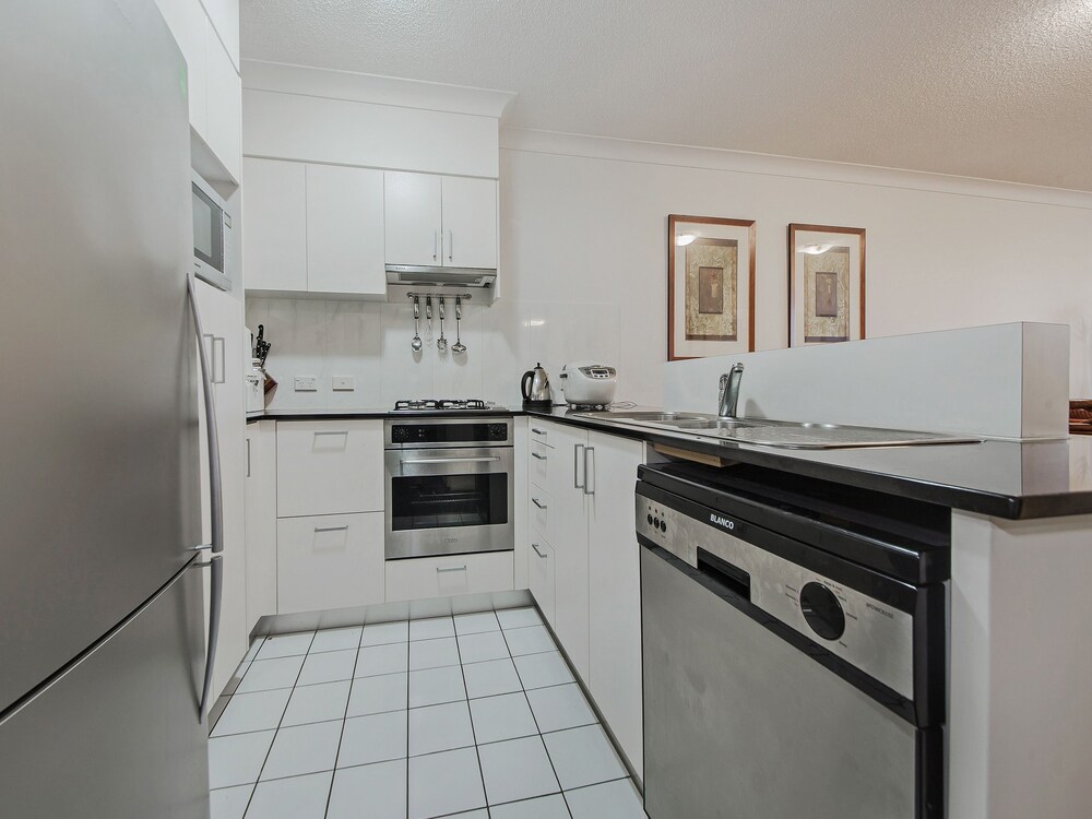2 Bedroom Apartment - Guestroom