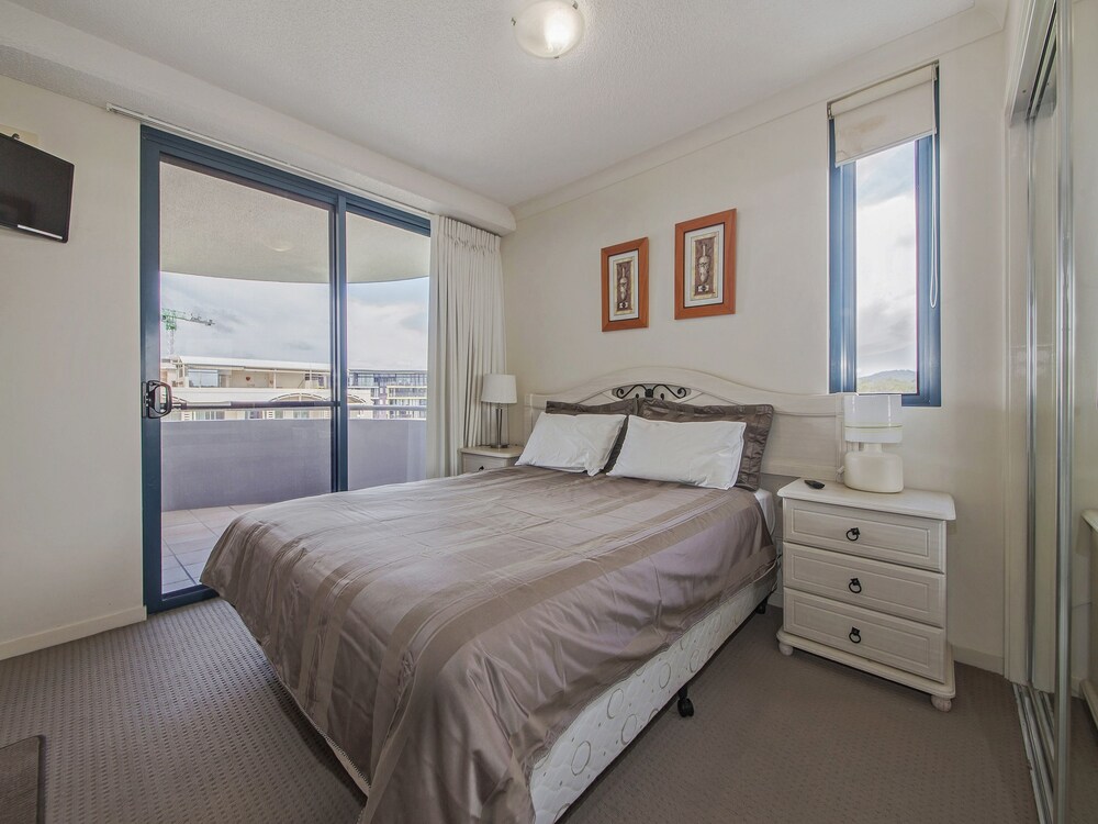 2 Bedroom Apartment - Guestroom