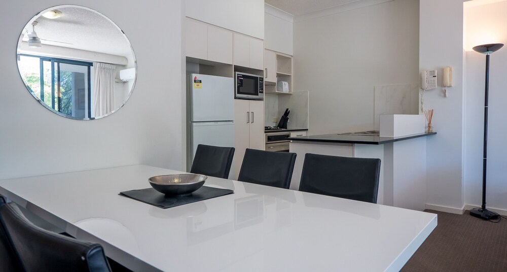 2 Bedroom Apartment with Study - Guestroom