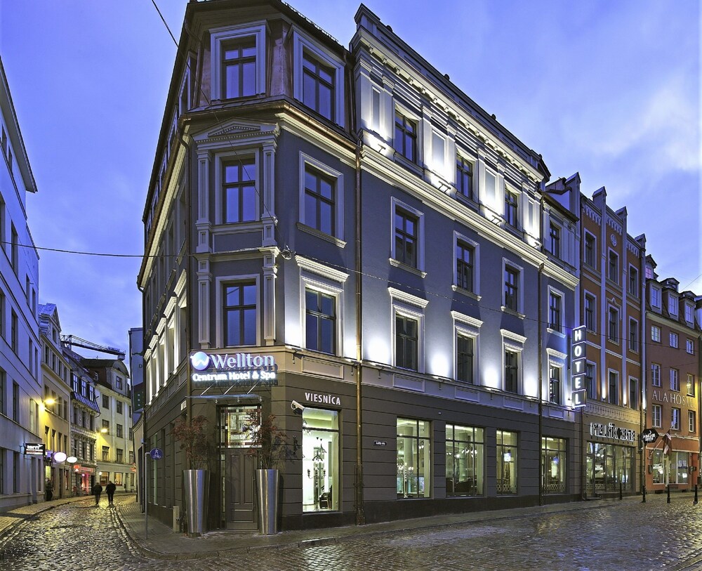 Hotel Front - Evening/Night