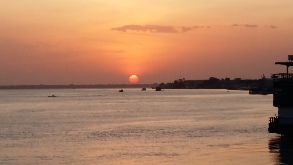 Vista para praia/oceano