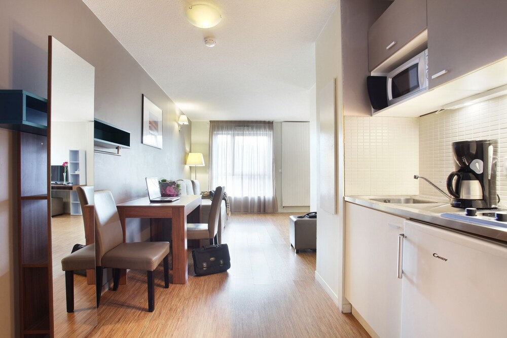 Apartment, 1 Bedroom - In-Room Kitchen