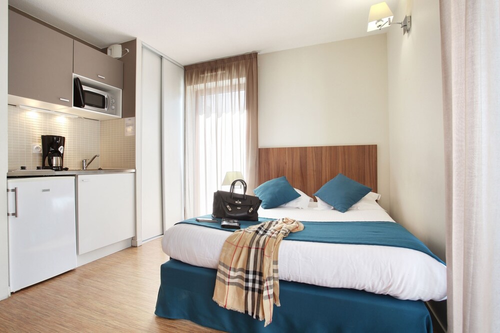 Studio - Guestroom