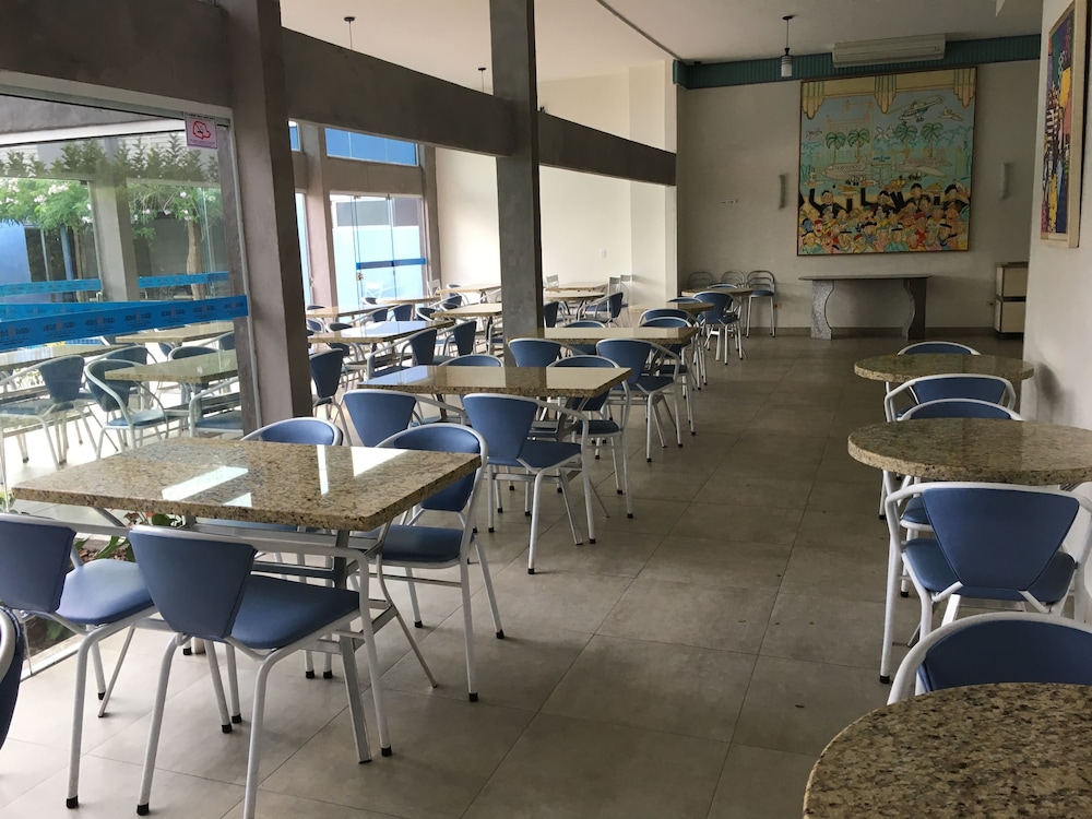 Food Court