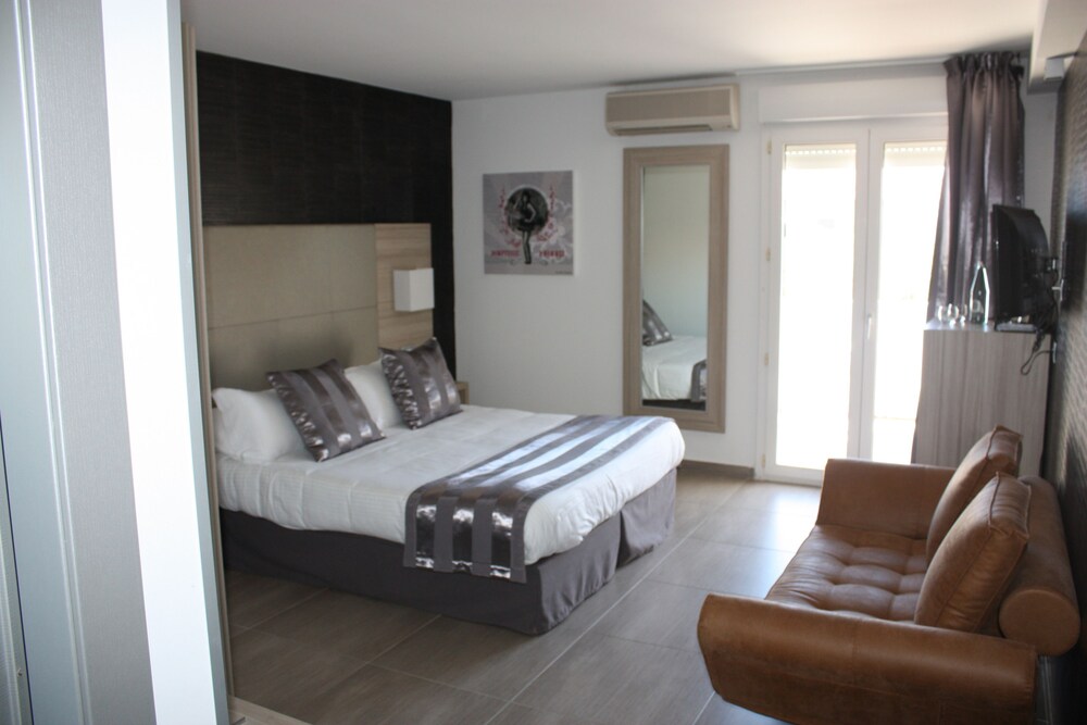 Guestroom