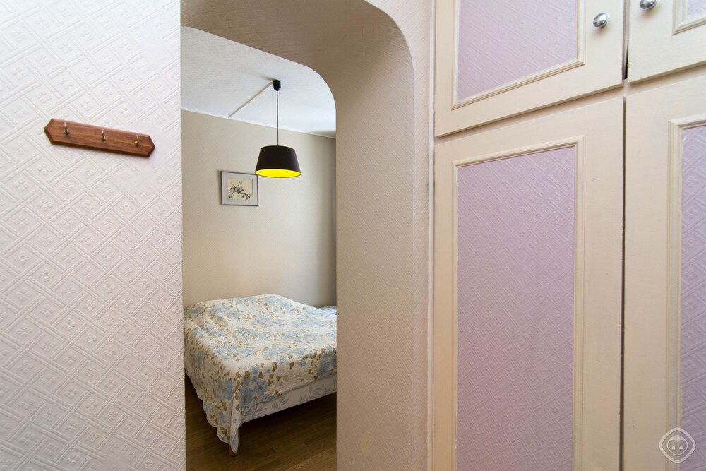 Standard Studio, City View - Guestroom