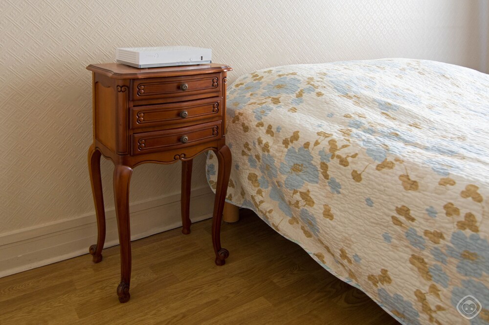 Standard Studio, City View - Guestroom