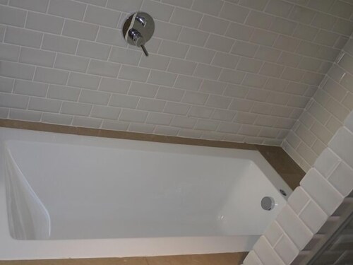Exclusive Apartment, 3 Bedrooms - Deep Soaking Bathtub